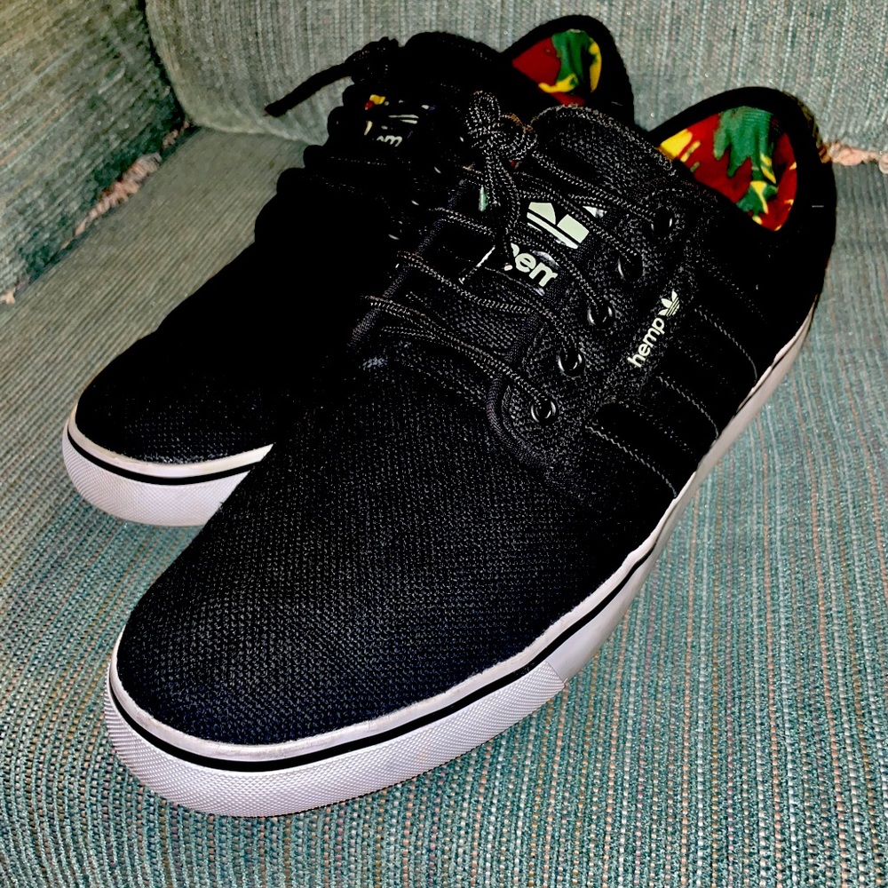 Adidas men's black hemp Seeley Rasta New w/o box